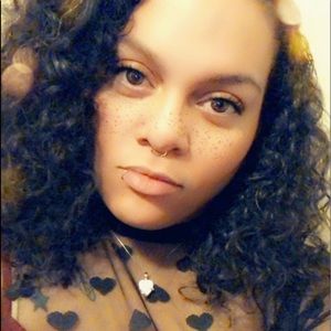 Meet your Posher, Charmaine